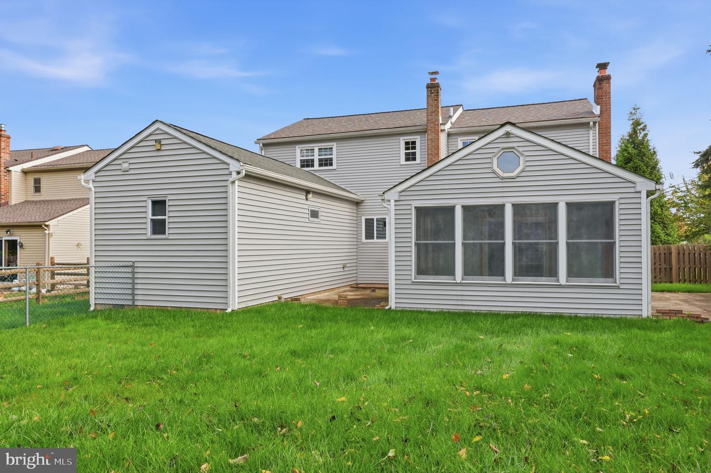 205 Colonial Ave # Property Photo 43