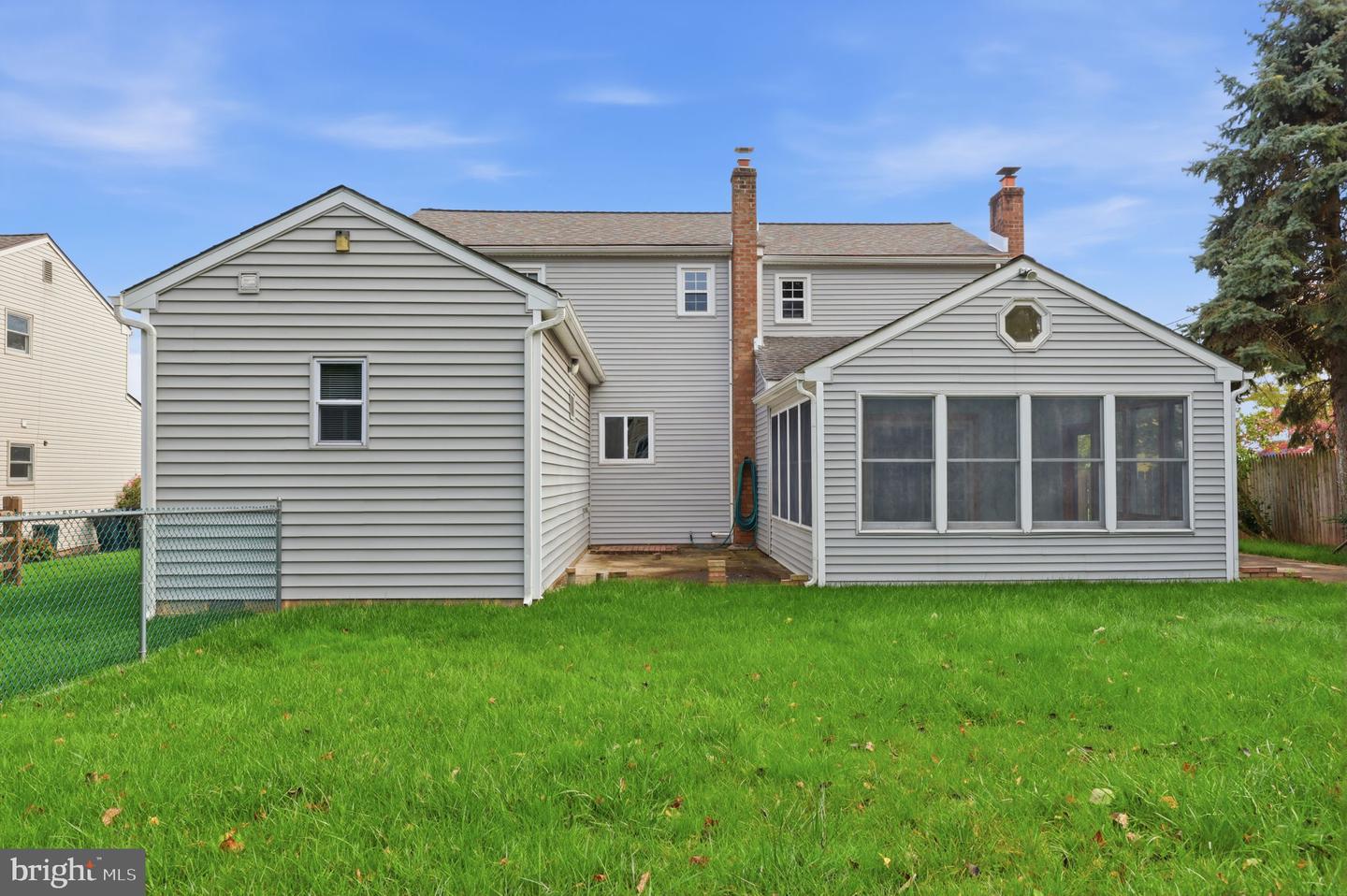 205 Colonial Ave # Property Photo 44