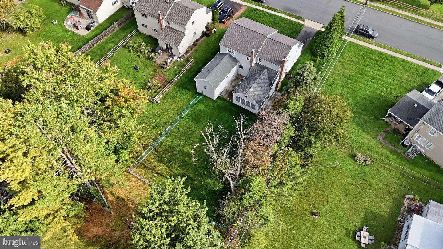 205 Colonial Ave # Property Photo 47