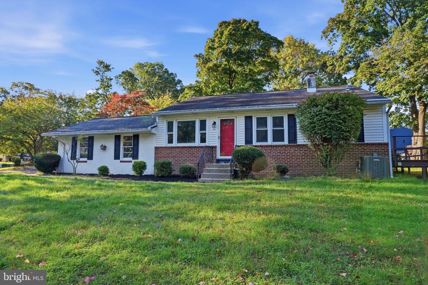 233 Dora Ave Property Photo 1