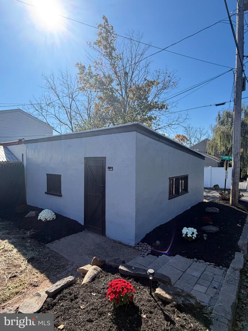 16 Cherry St # Property Photo 3