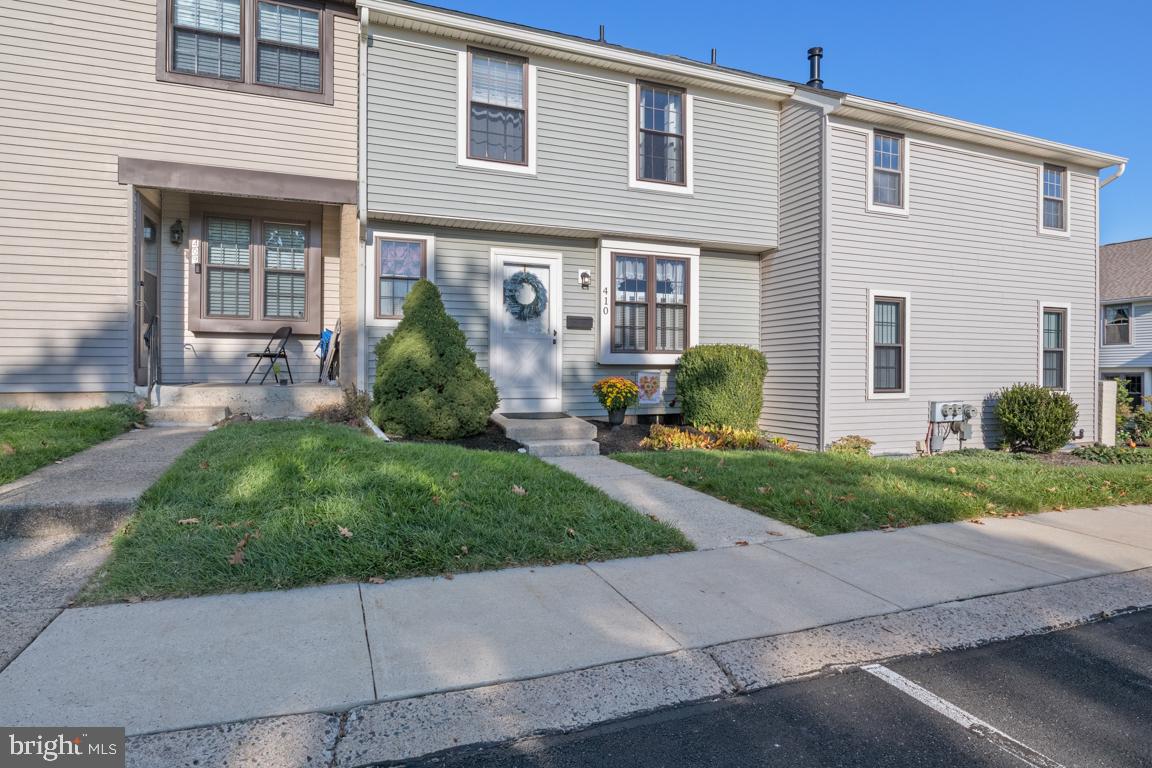 410 Livingston Ct Property Photo 1