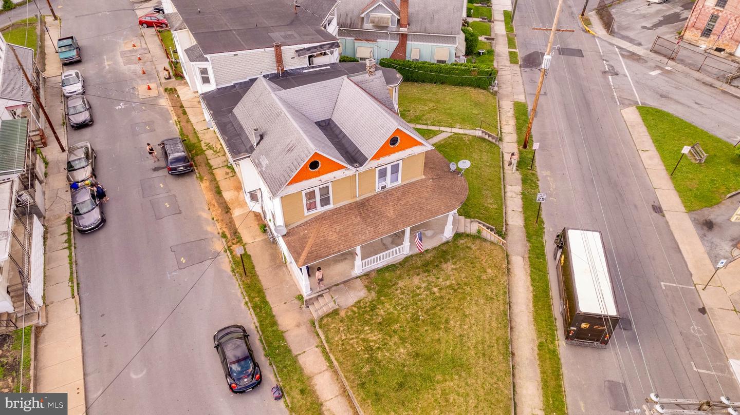 3 Shaw Ave Property Photo 1