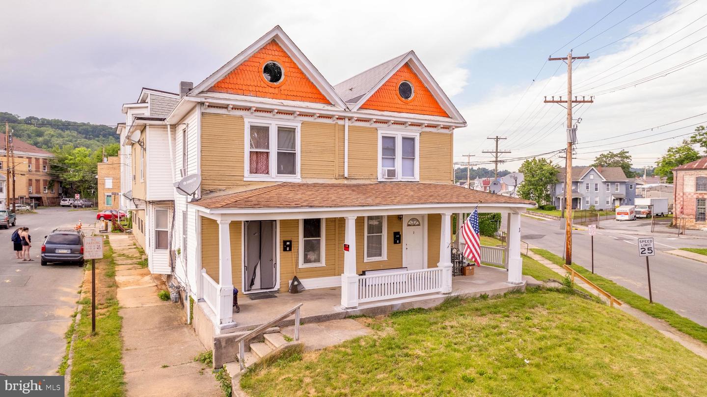 3 Shaw Ave Property Photo 3