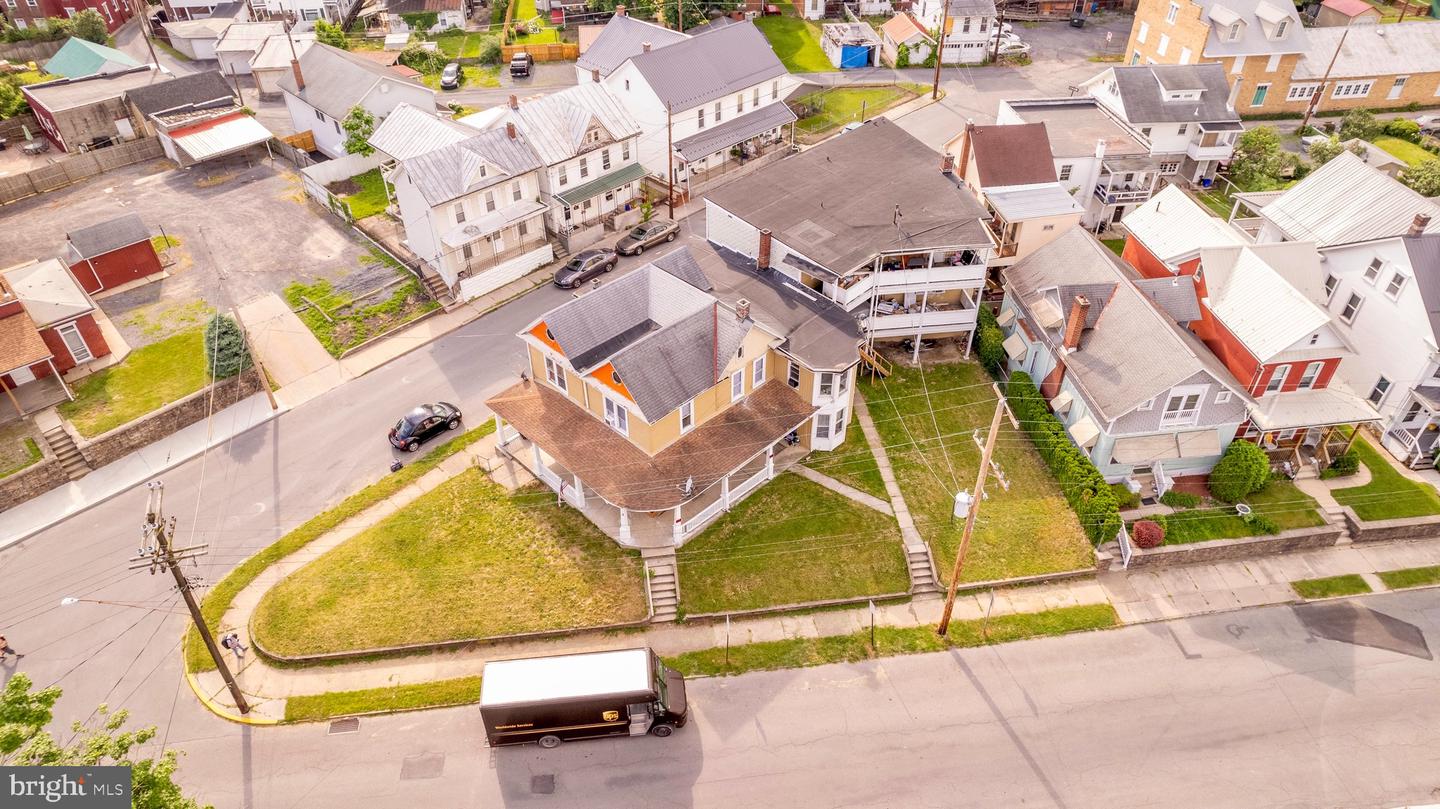 3 Shaw Ave Property Photo 4