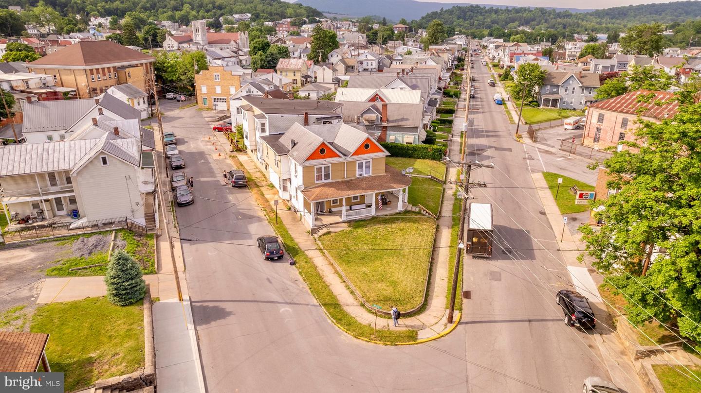 3 Shaw Ave Property Photo 7