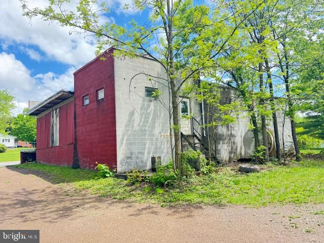 439 Fairview Ave Property Photo 14