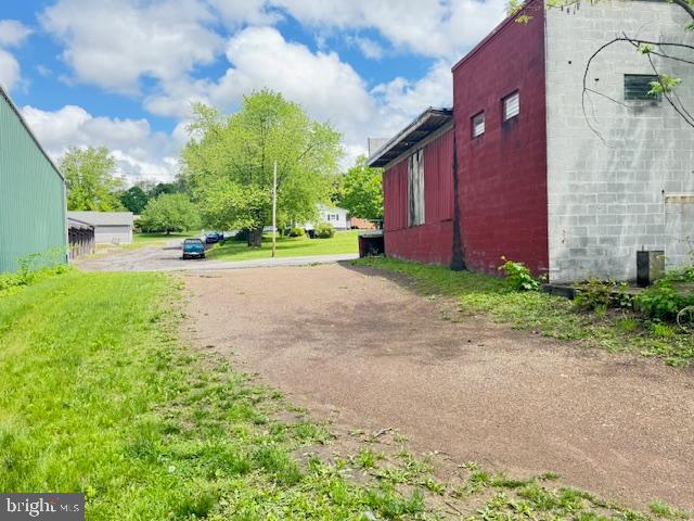 439 Fairview Ave Property Photo 15