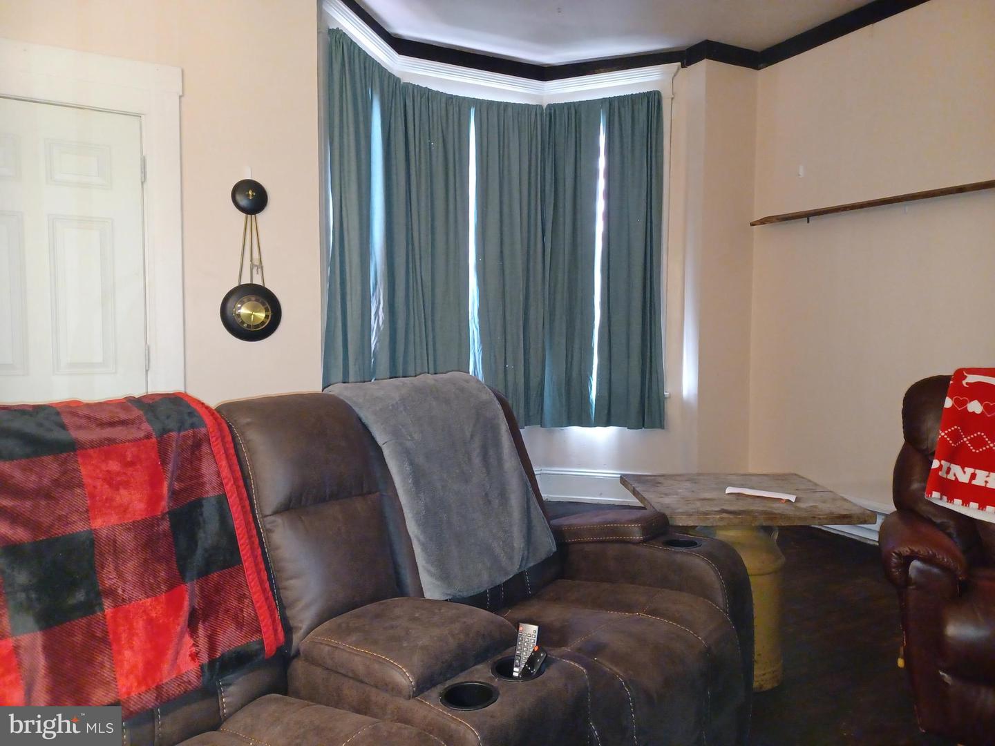 52 Chestnut St Property Photo 4