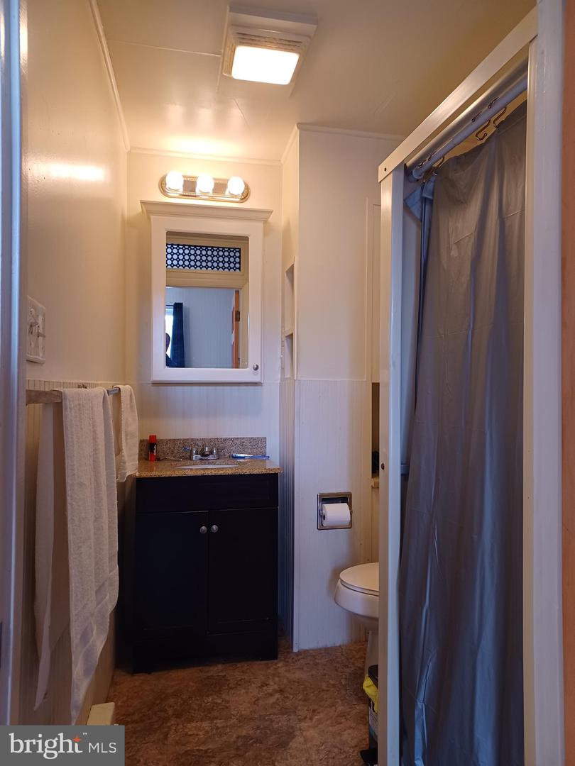 52 Chestnut St Property Photo 34