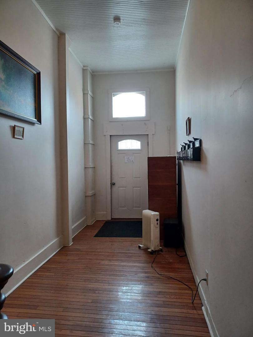 52 Chestnut St Property Photo 54