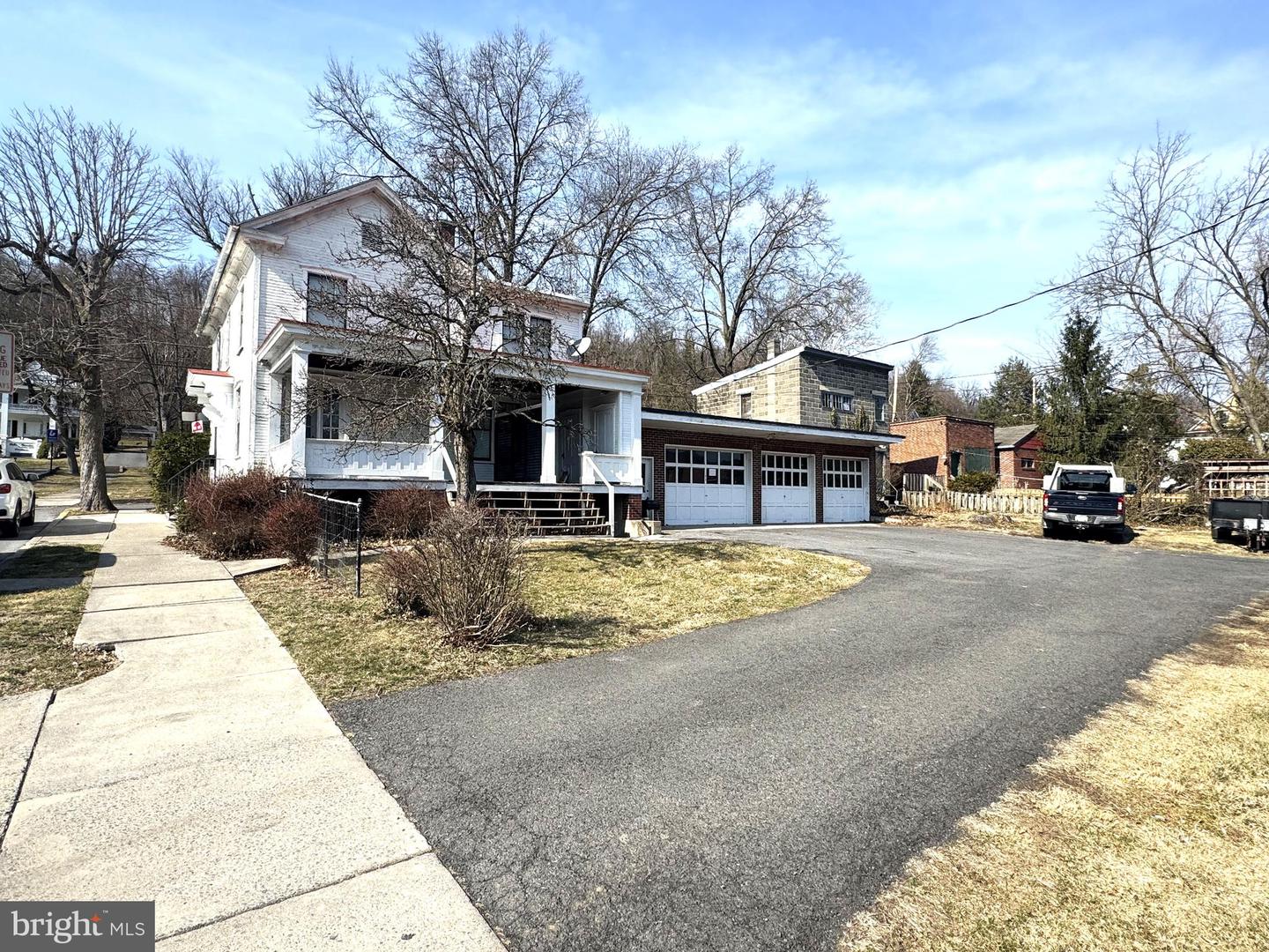 109 N Main St Property Photo 4