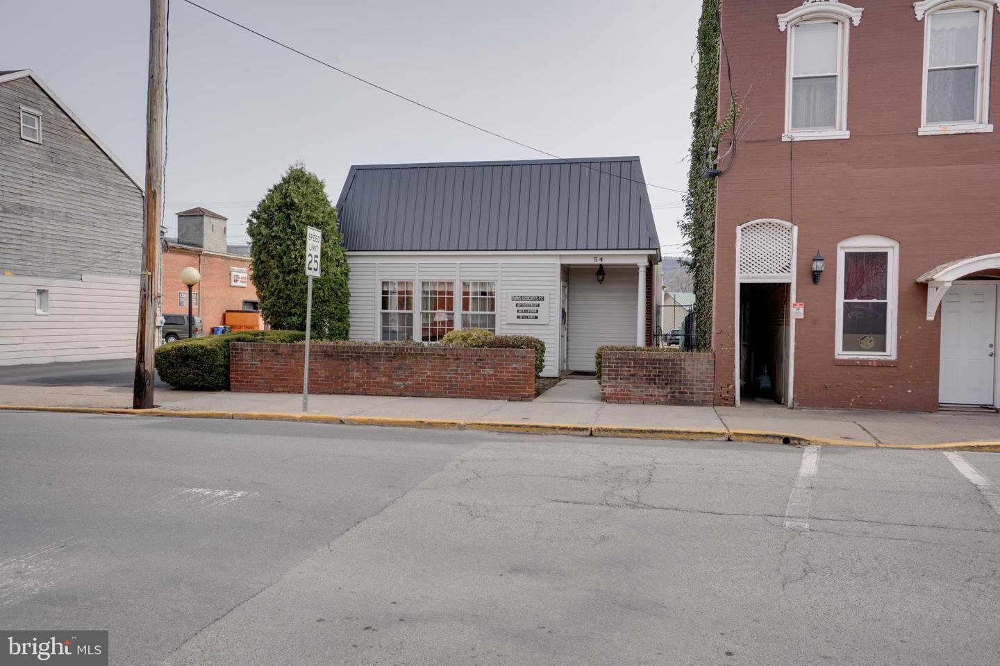54 Chestnut St Property Photo 44