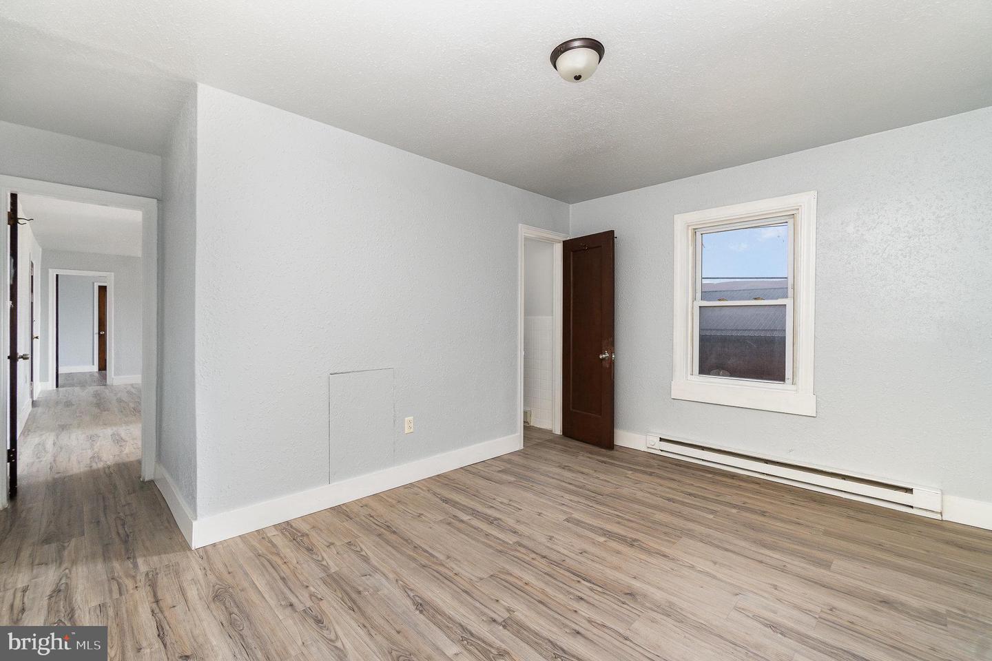20 S Main St Property Photo 23