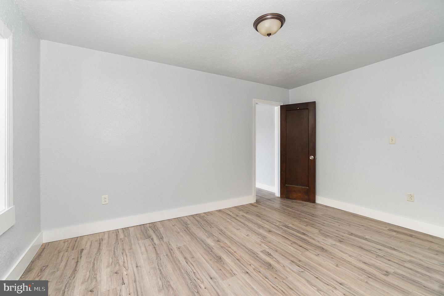 20 S Main St Property Photo 26