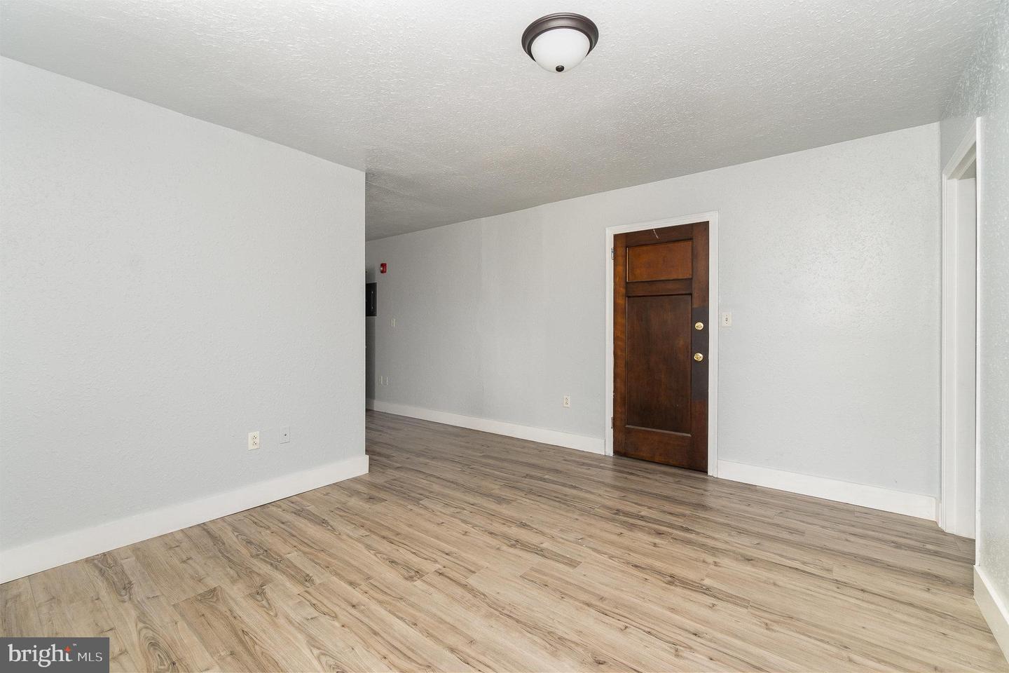 20 S Main St Property Photo 18