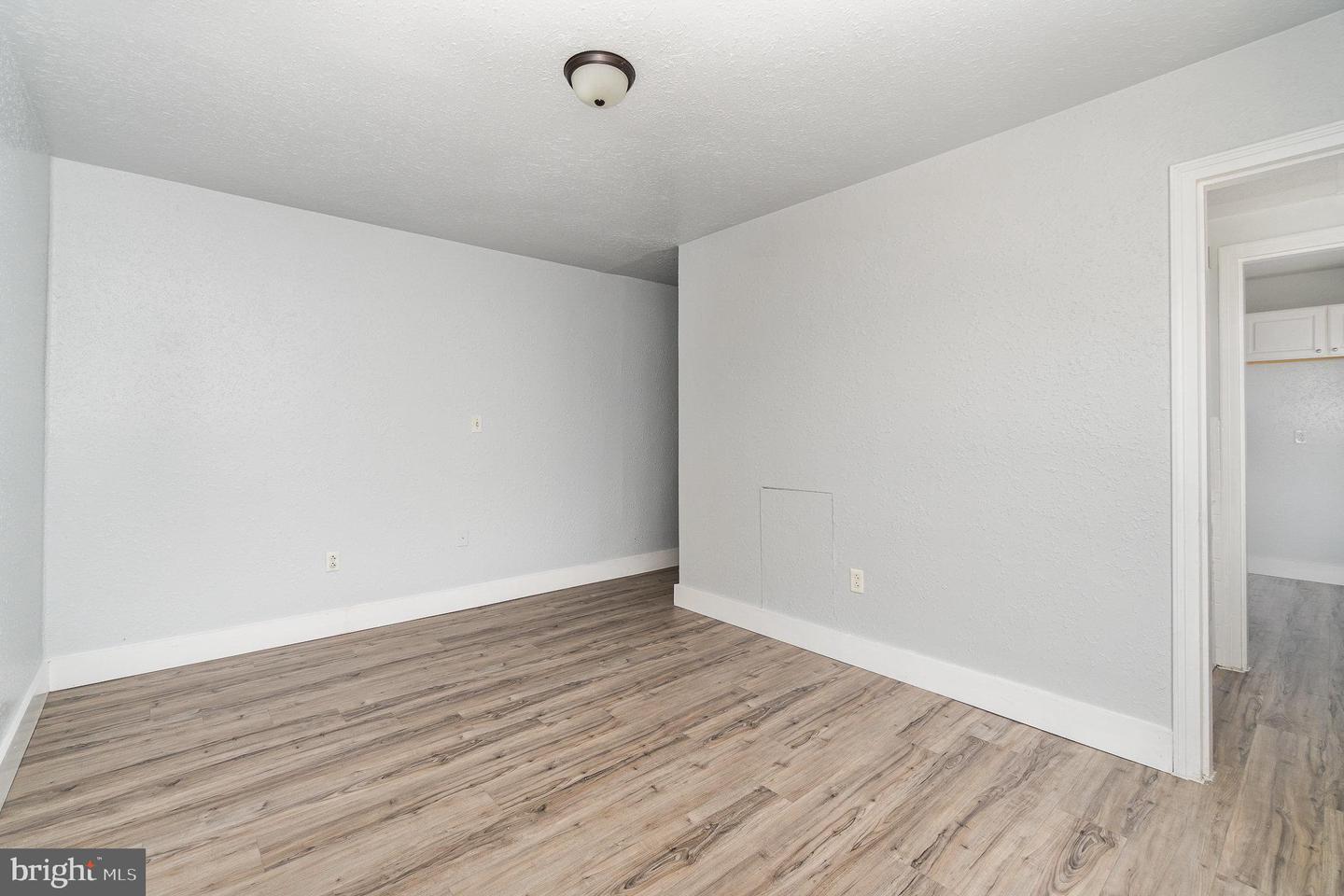 20 S Main St Property Photo 24