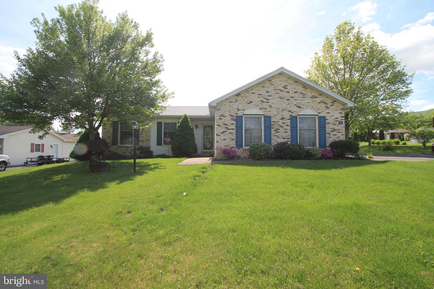 31 HICKORY ACRES LN Property Photo 1