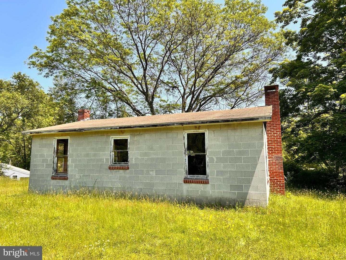 25 Mickey Ln Property Photo 1