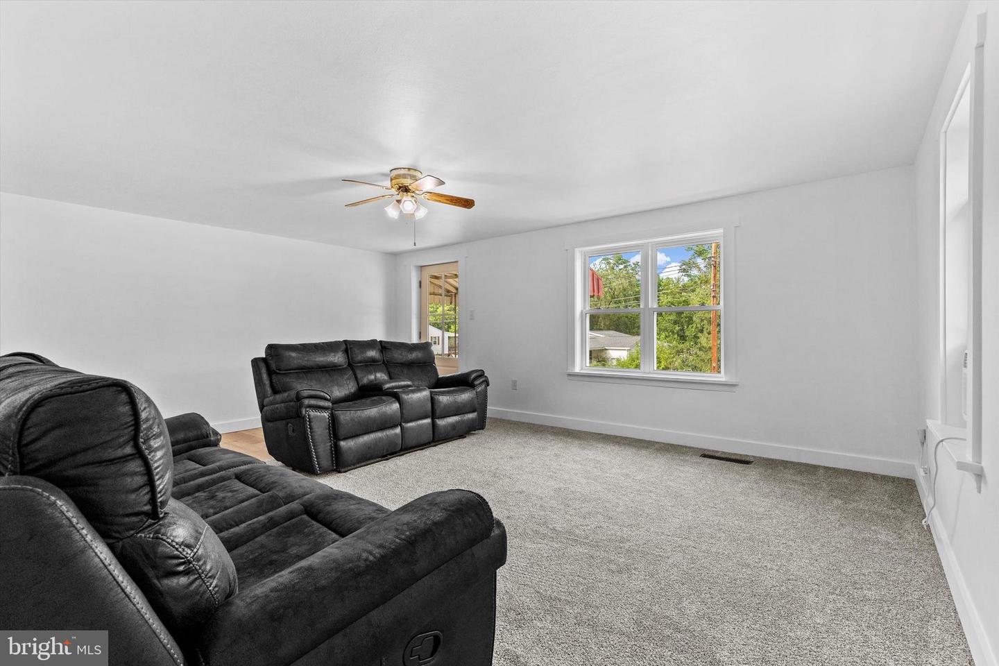 62 Chestnut Ridge Rd Property Photo 7