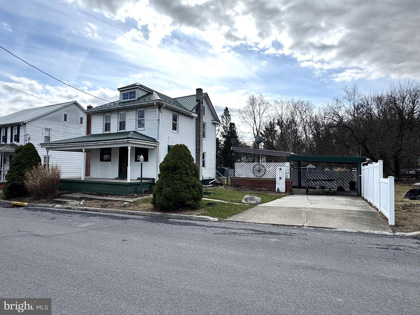 12 Maclay St Property Photo 2