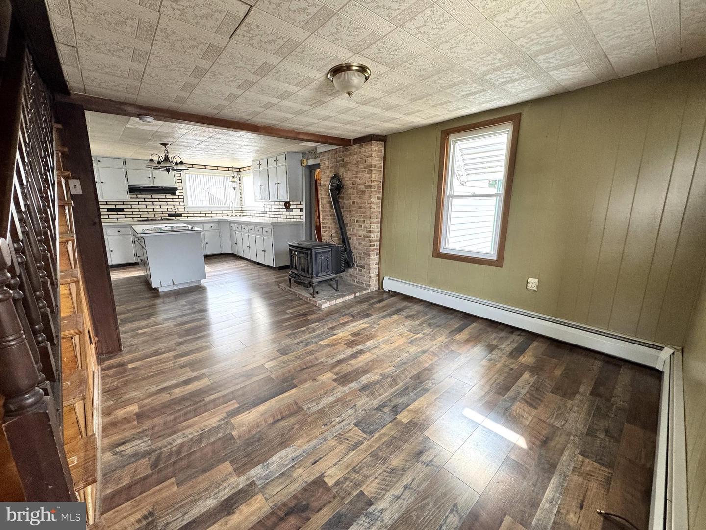 12 Maclay St Property Photo 7
