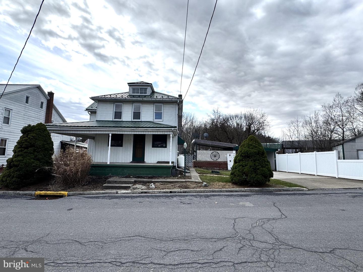 12 Maclay St Property Photo 26