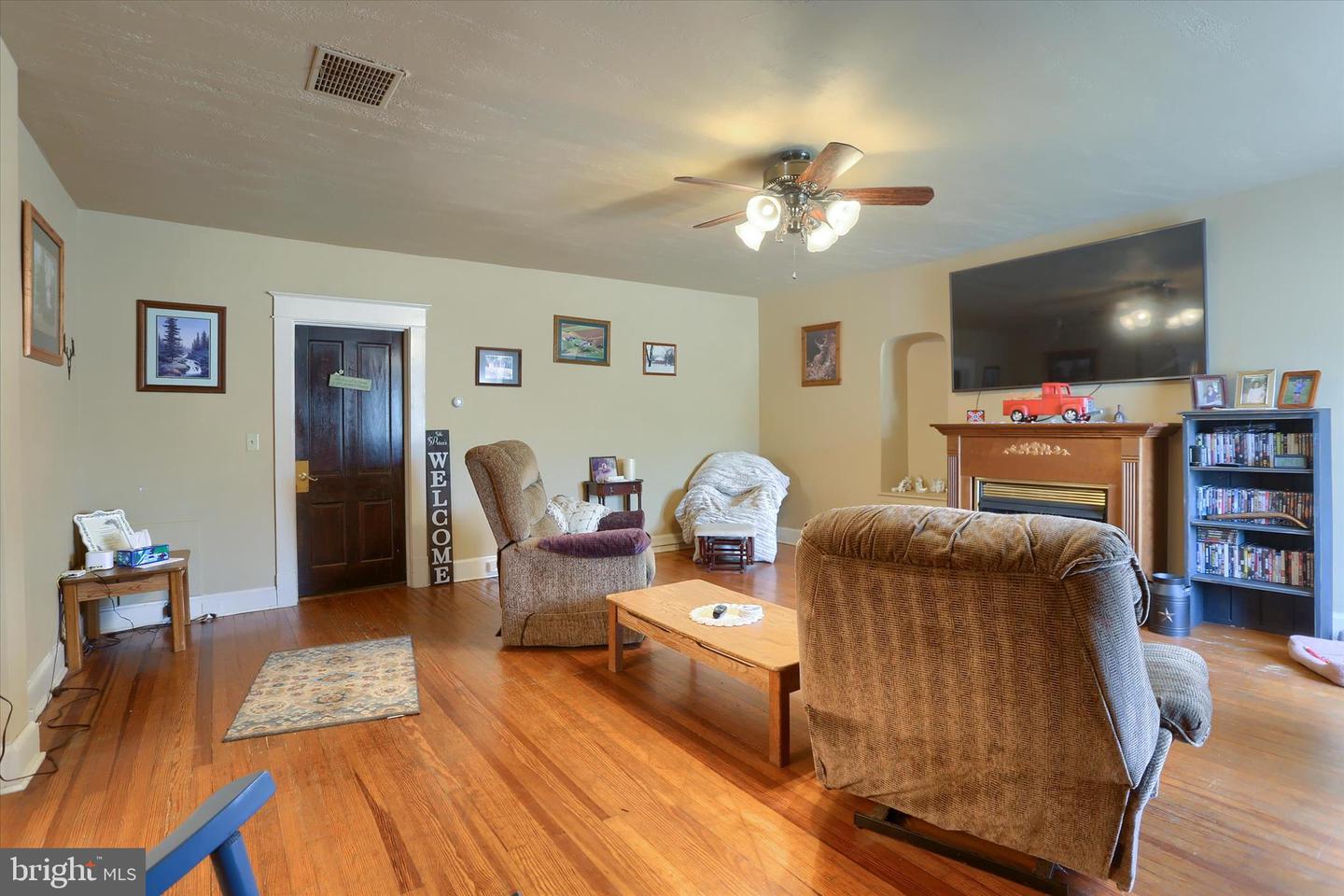 3947 W Main St Property Photo 6