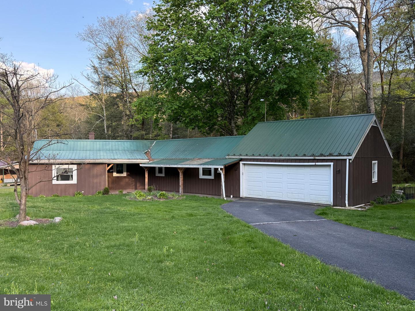 3726 New Lancaster Valley Rd Property Photo 1