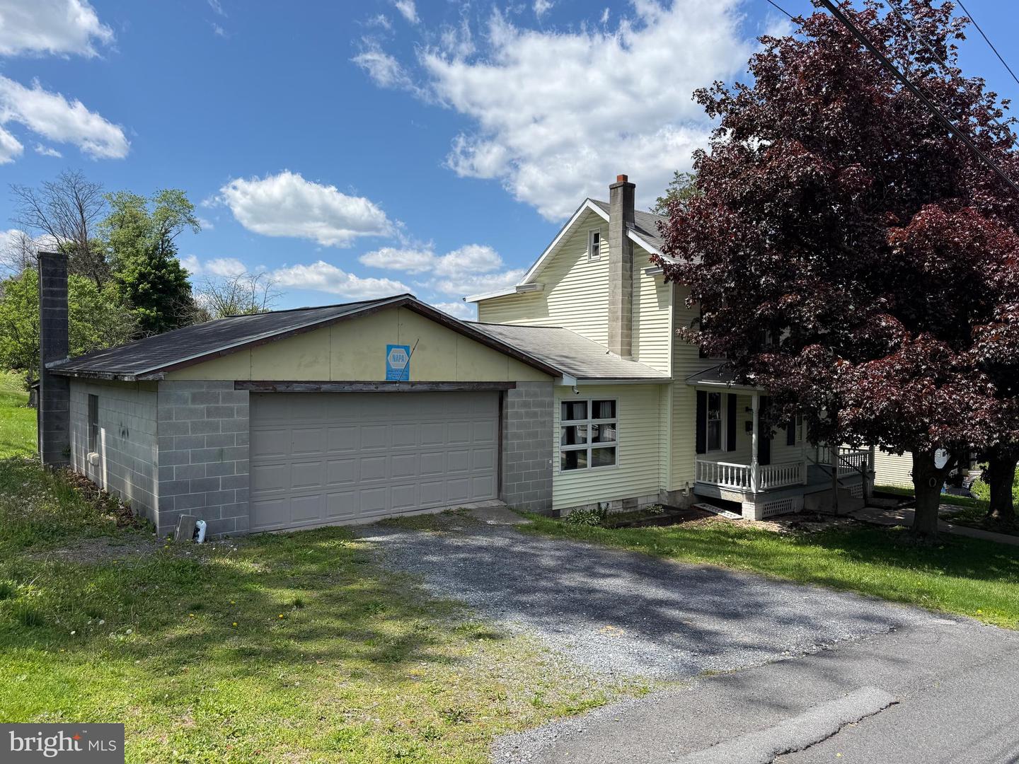 112 S Ridge St Property Photo 4