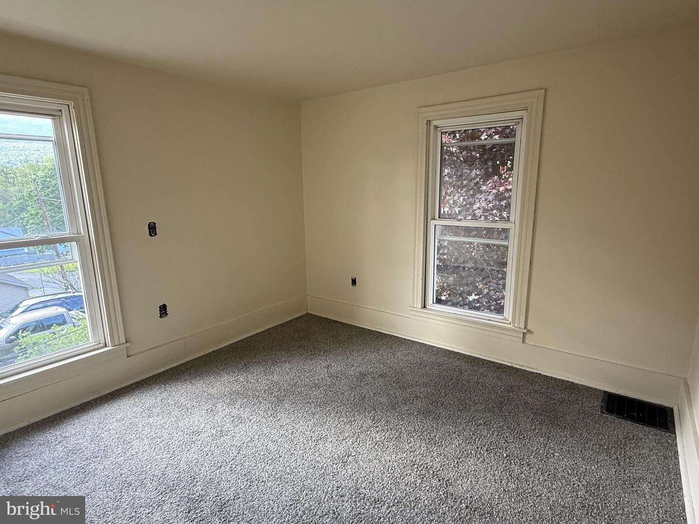 112 S Ridge St Property Photo 19