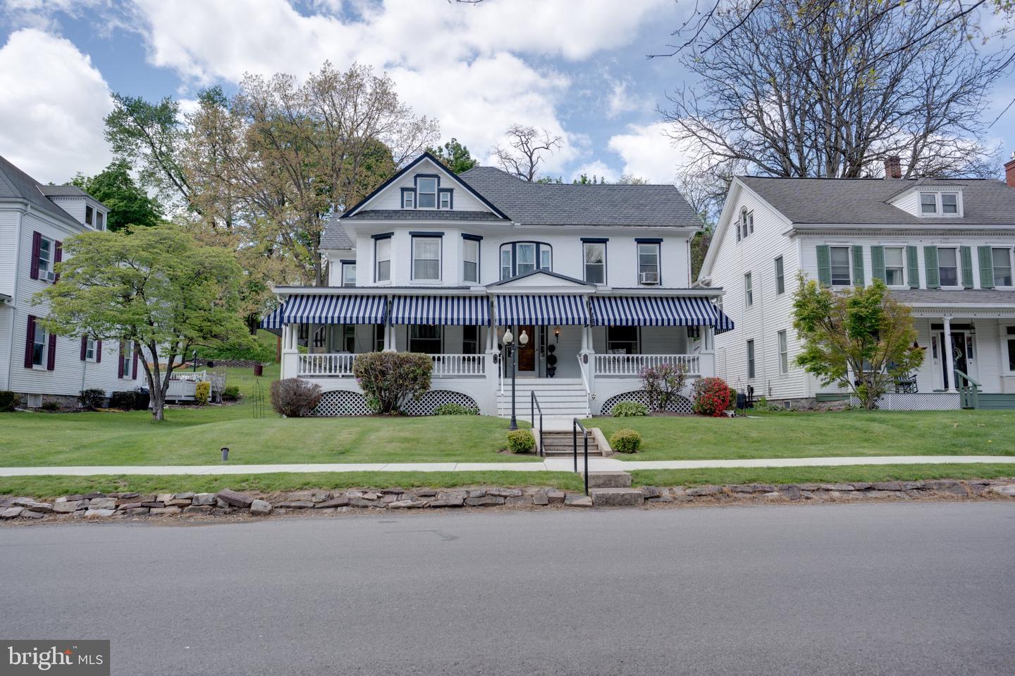149 WALNUT ST
