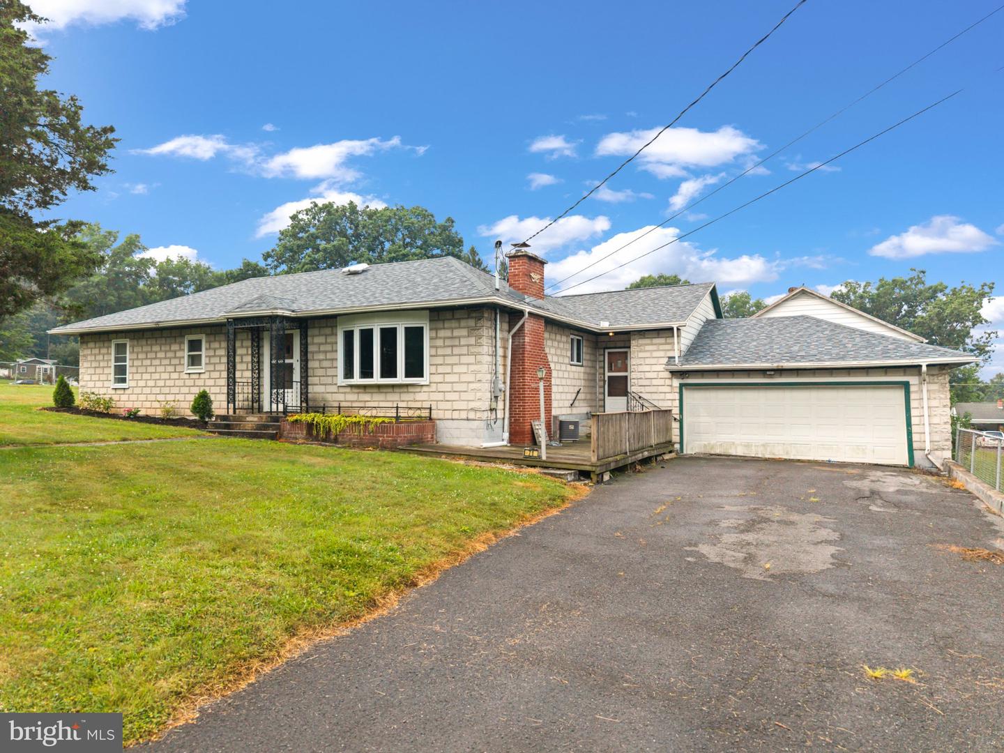 71 Lewland Property Photo 2