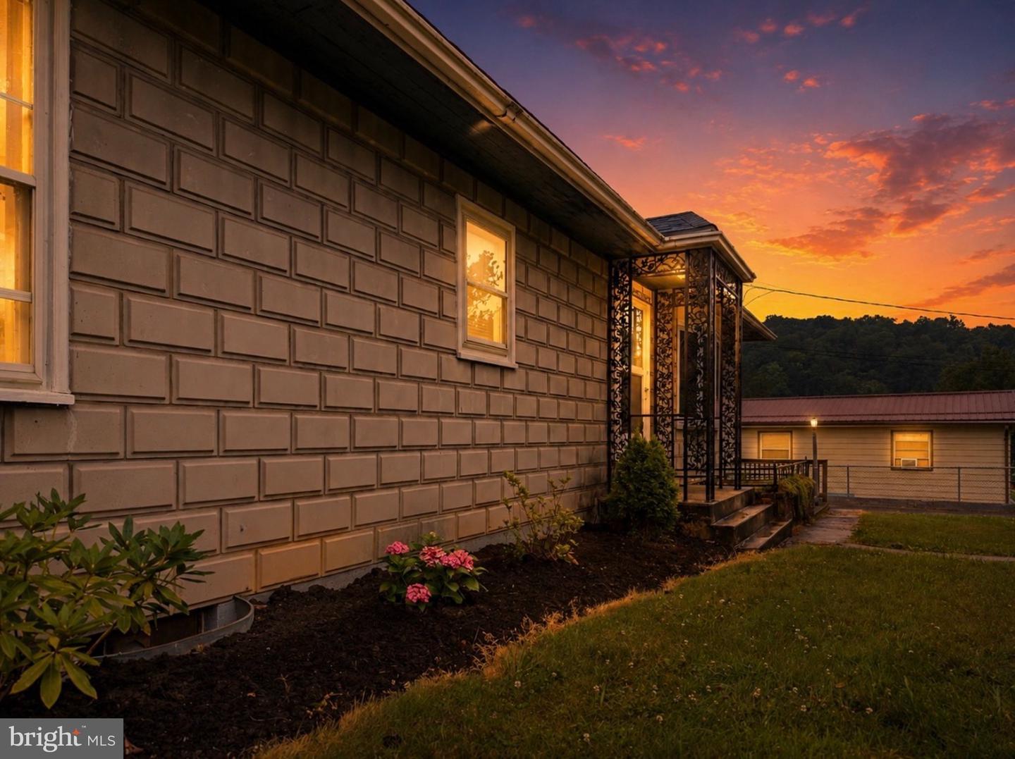 71 Lewland Property Photo 3