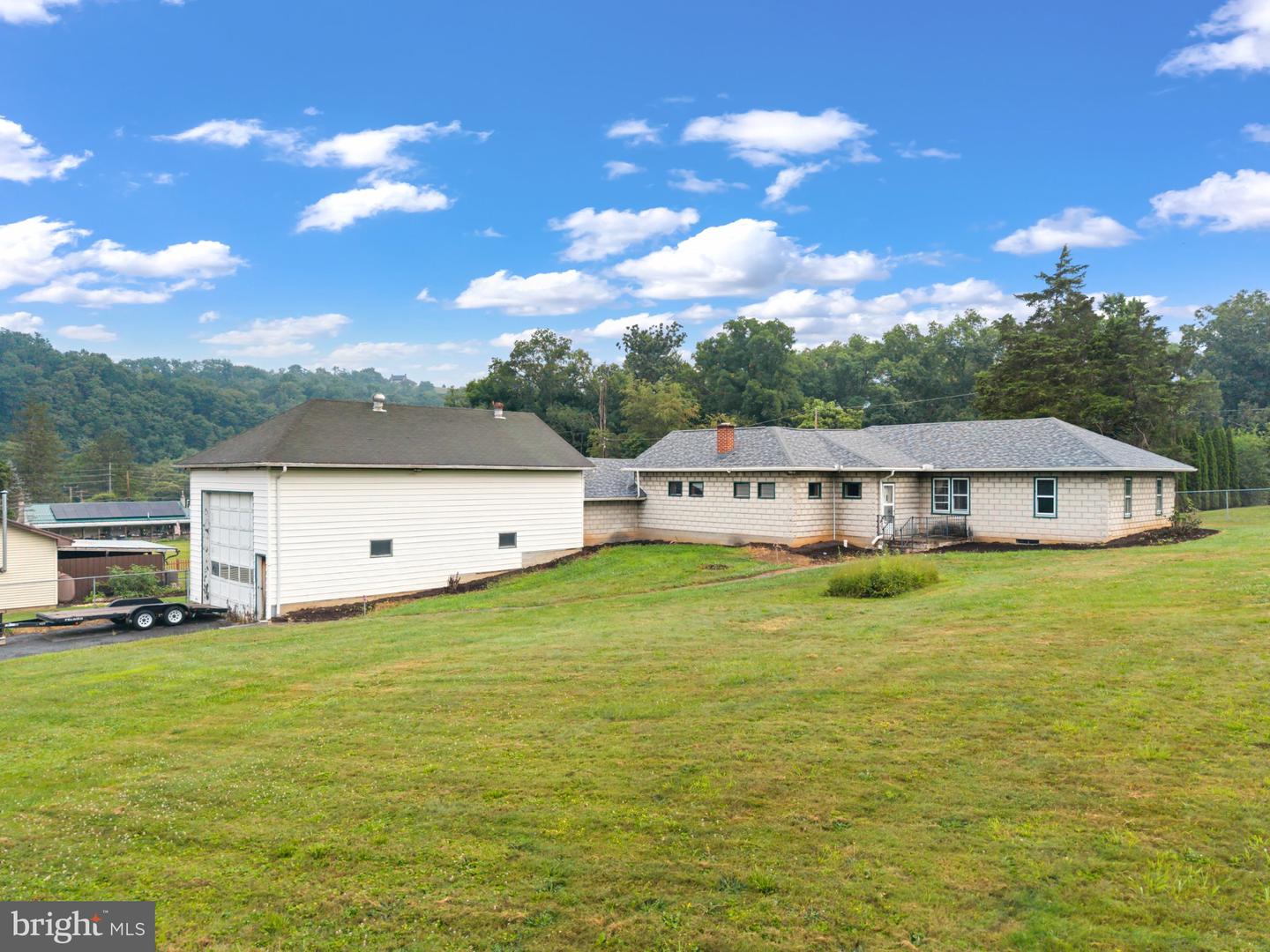 71 Lewland Property Photo 8
