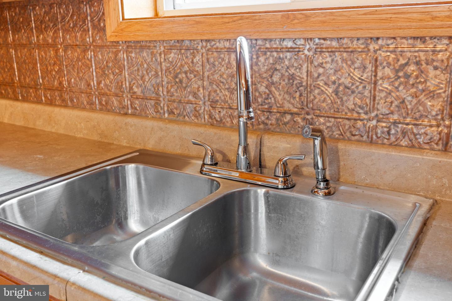 71 Lewland Property Photo 26