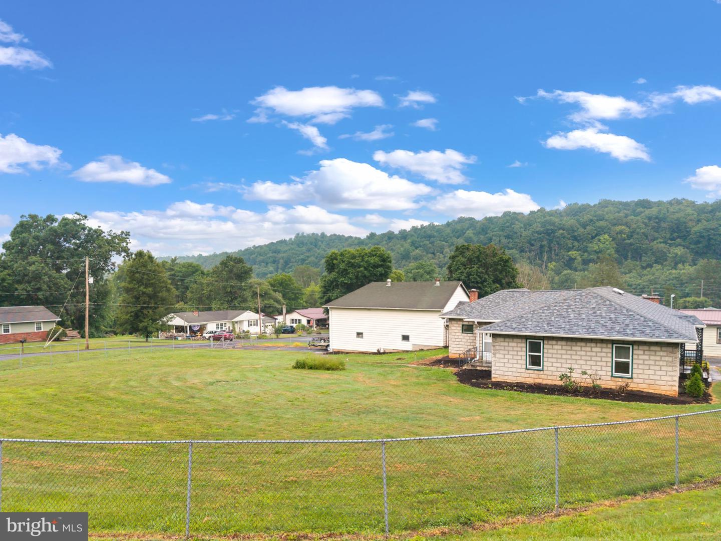 71 Lewland Property Photo 50