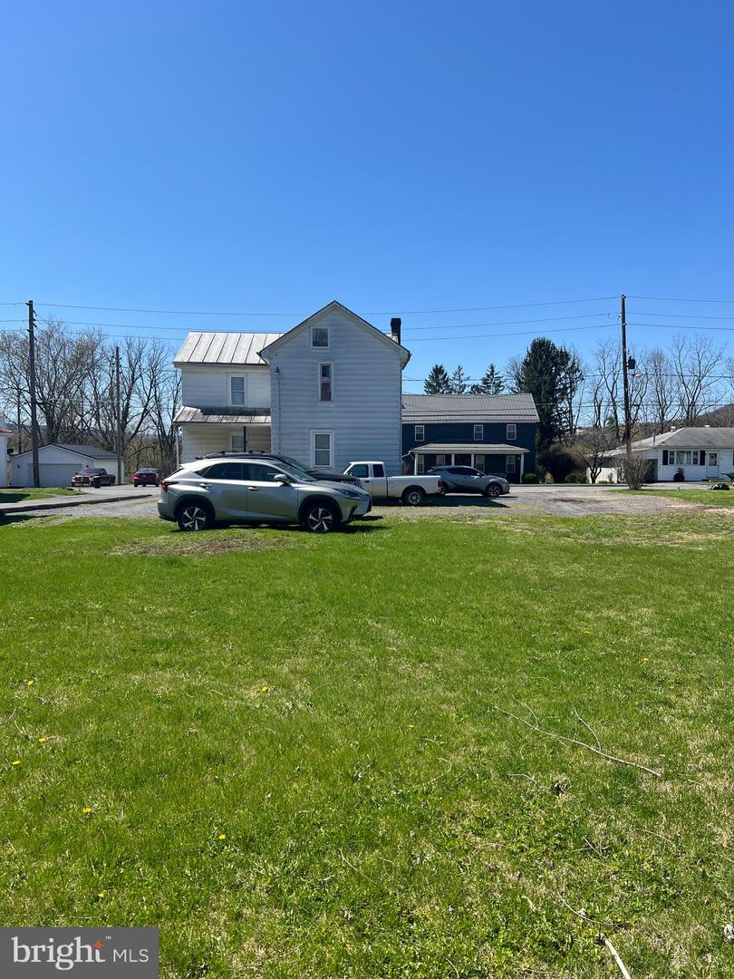 89 N Main St Property Photo 13