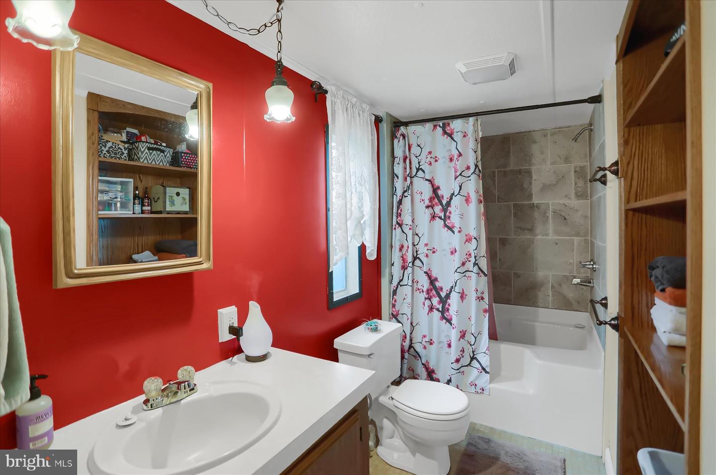 79 Grand St Property Photo 30