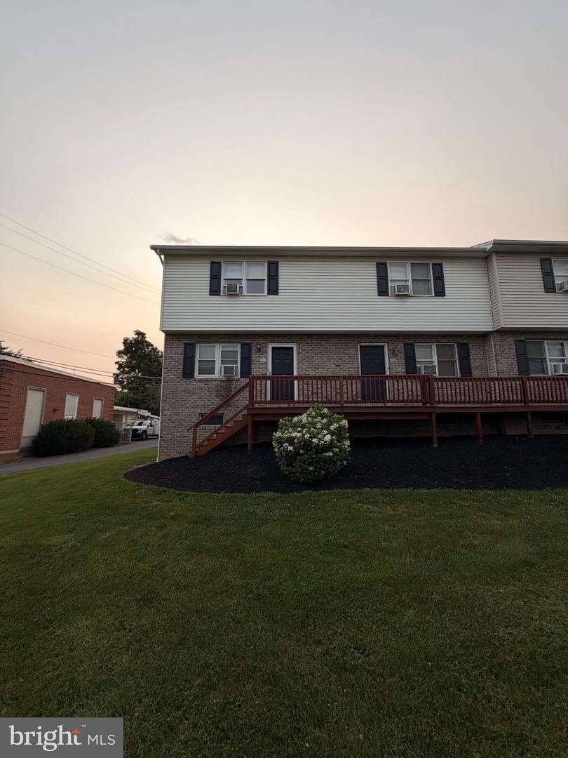10 Taylor Dr #j Property Photo 1