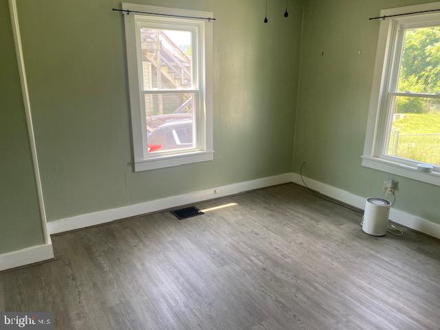 831 E Walnut Street Property Photo 10
