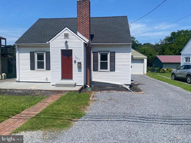 831 E Walnut Street Property Photo 19
