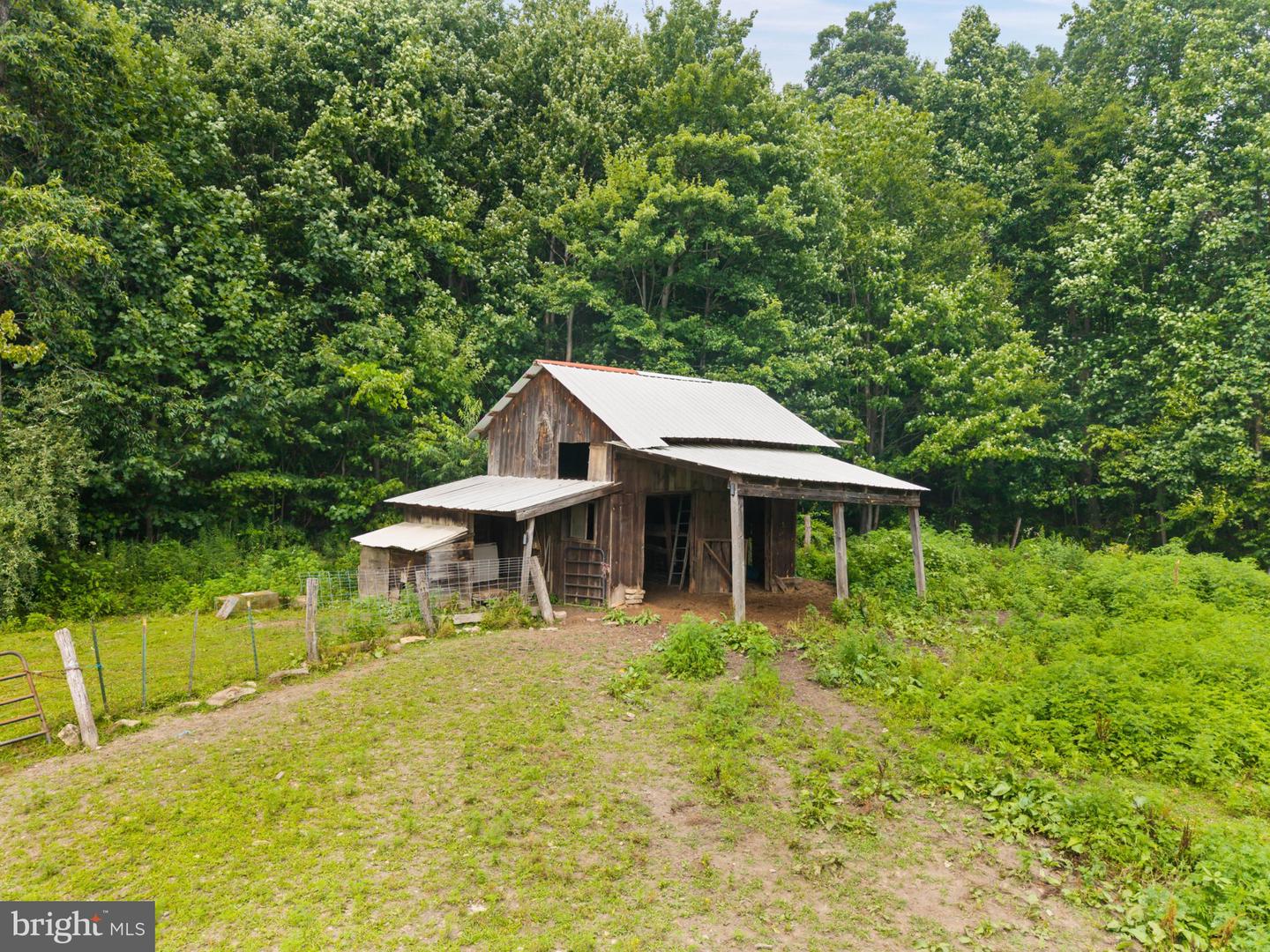 20 Lower Bald Eagle Ln Property Photo 27
