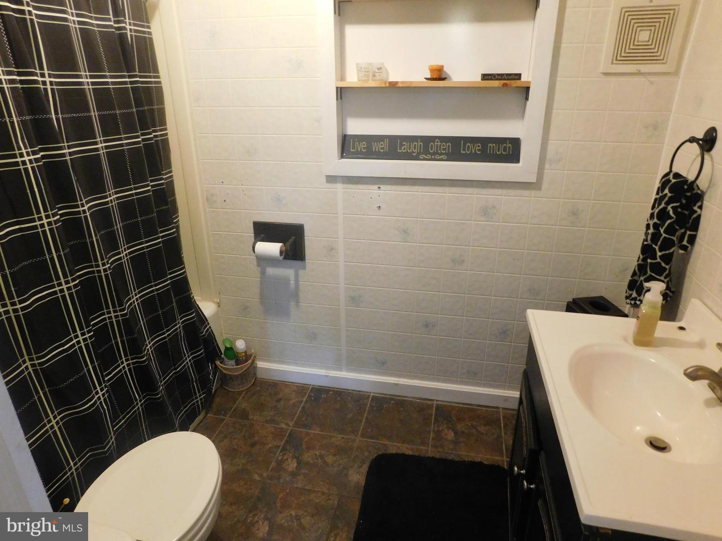 317 Logan Street Property Photo 6