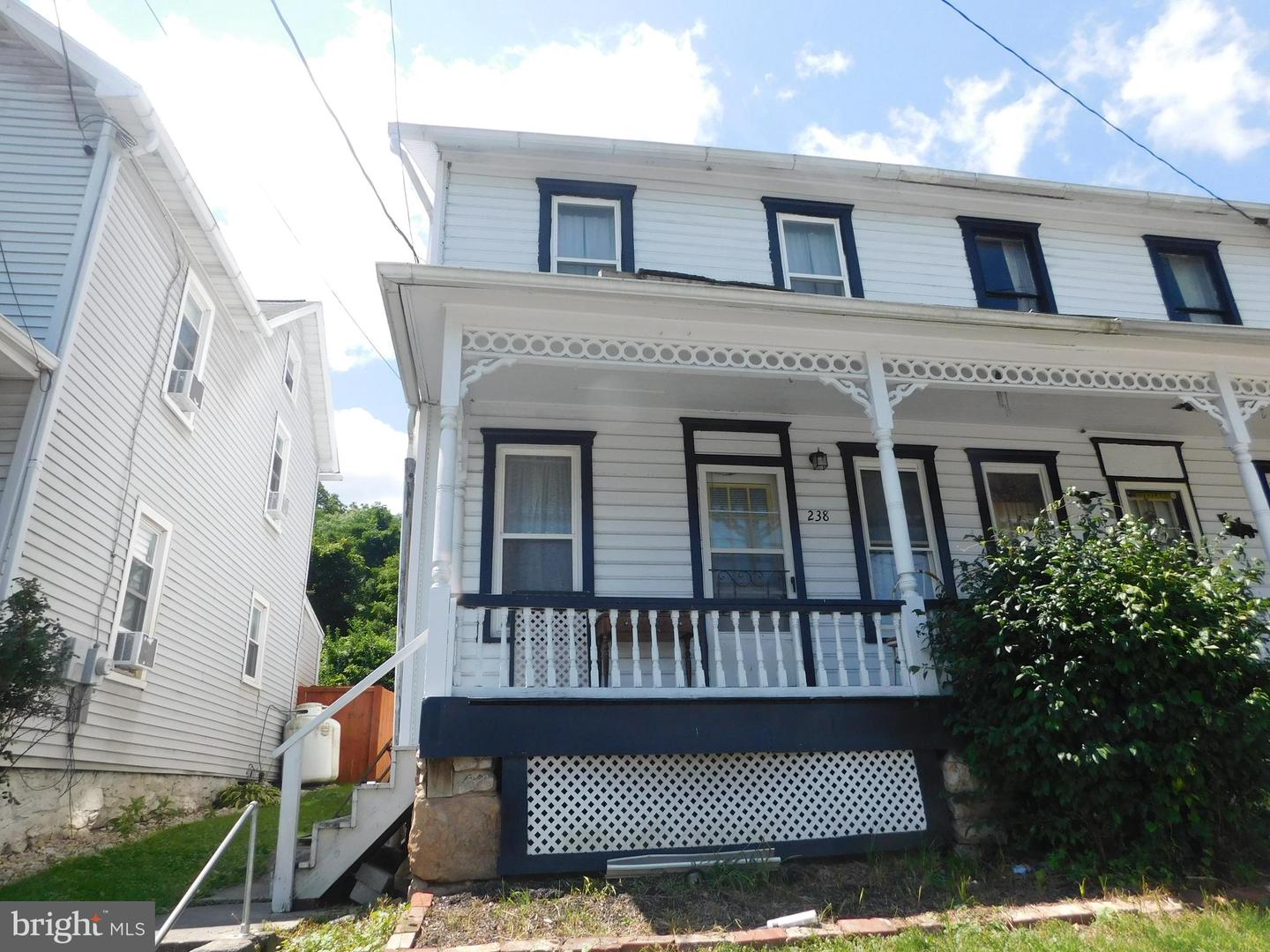 238 North Main Street Property Photo 1