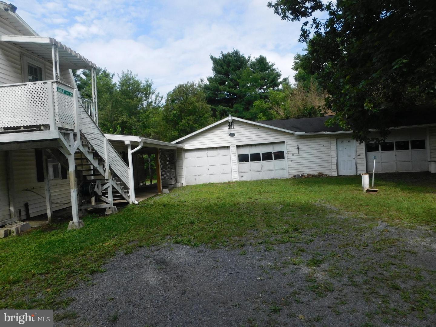 1043 Locke Mills Road Property Photo 2