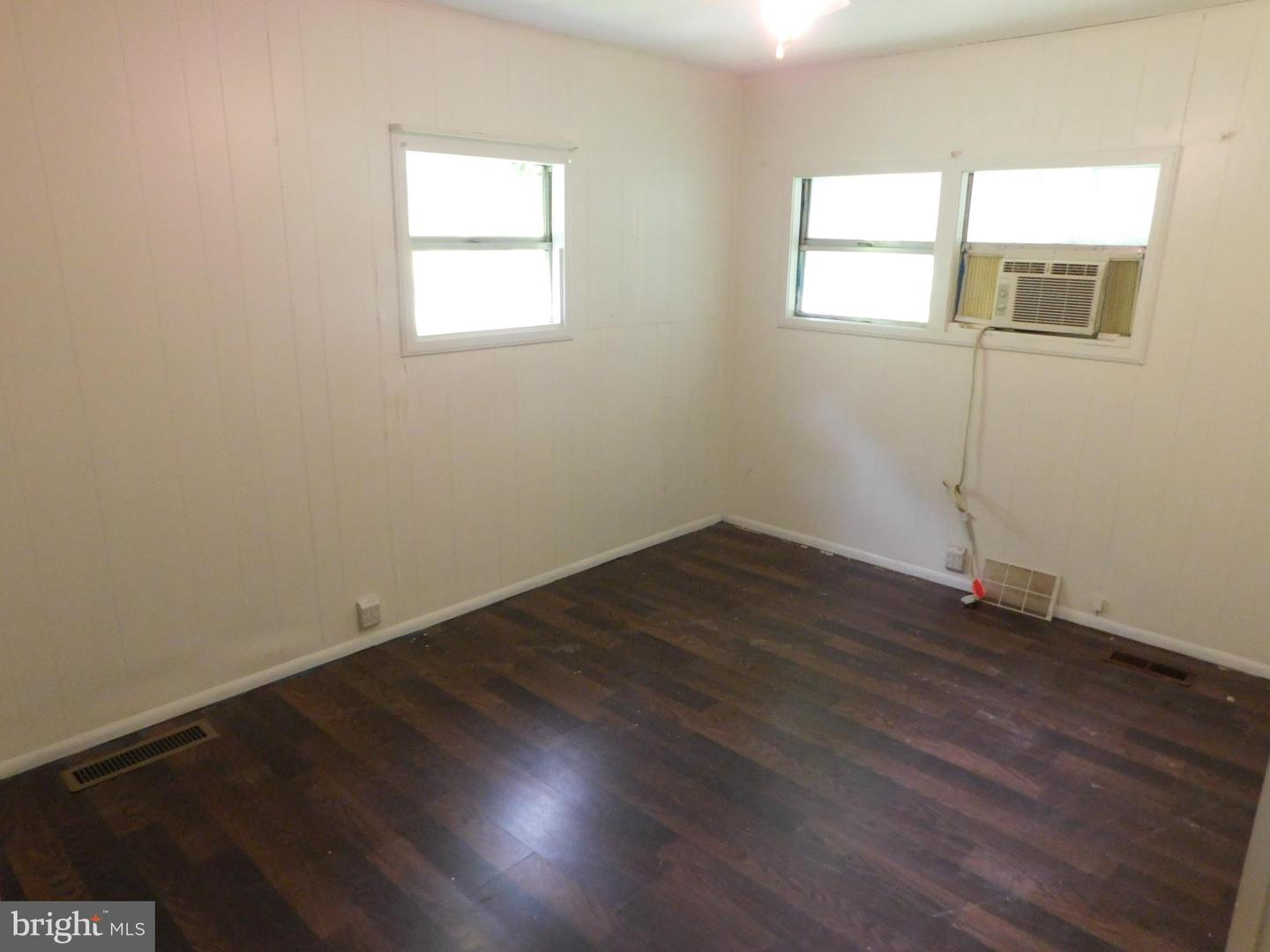 1043 Locke Mills Road Property Photo 11