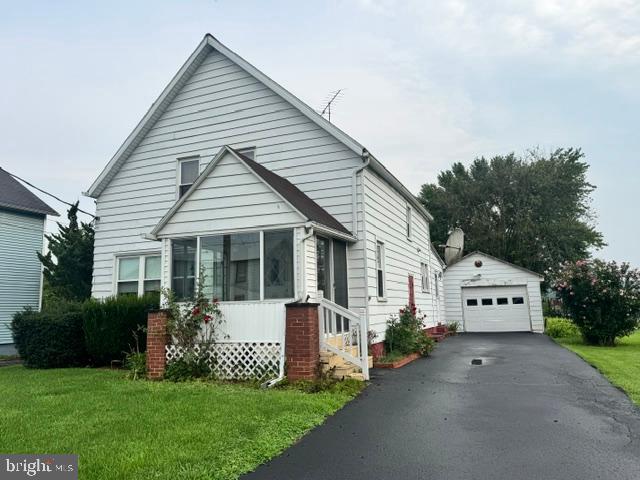 1463 N River Rd Property Photo 1