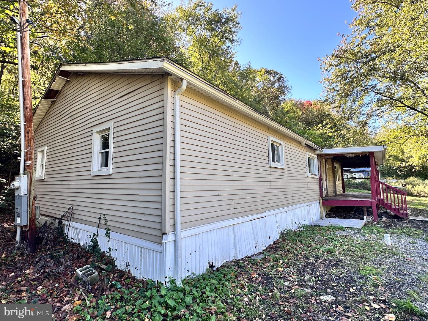152 Hawsbrick St Property Photo 3