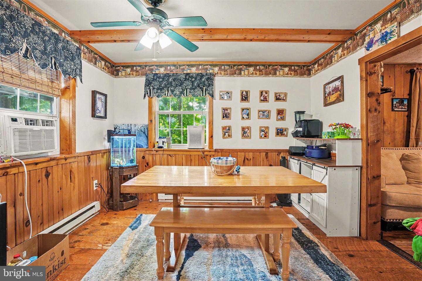 33 Jewel St Property Photo 6